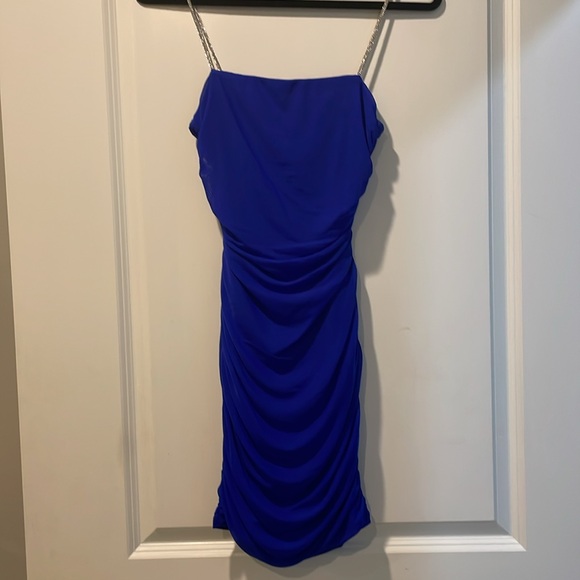 Dress - Picture 7 of 8